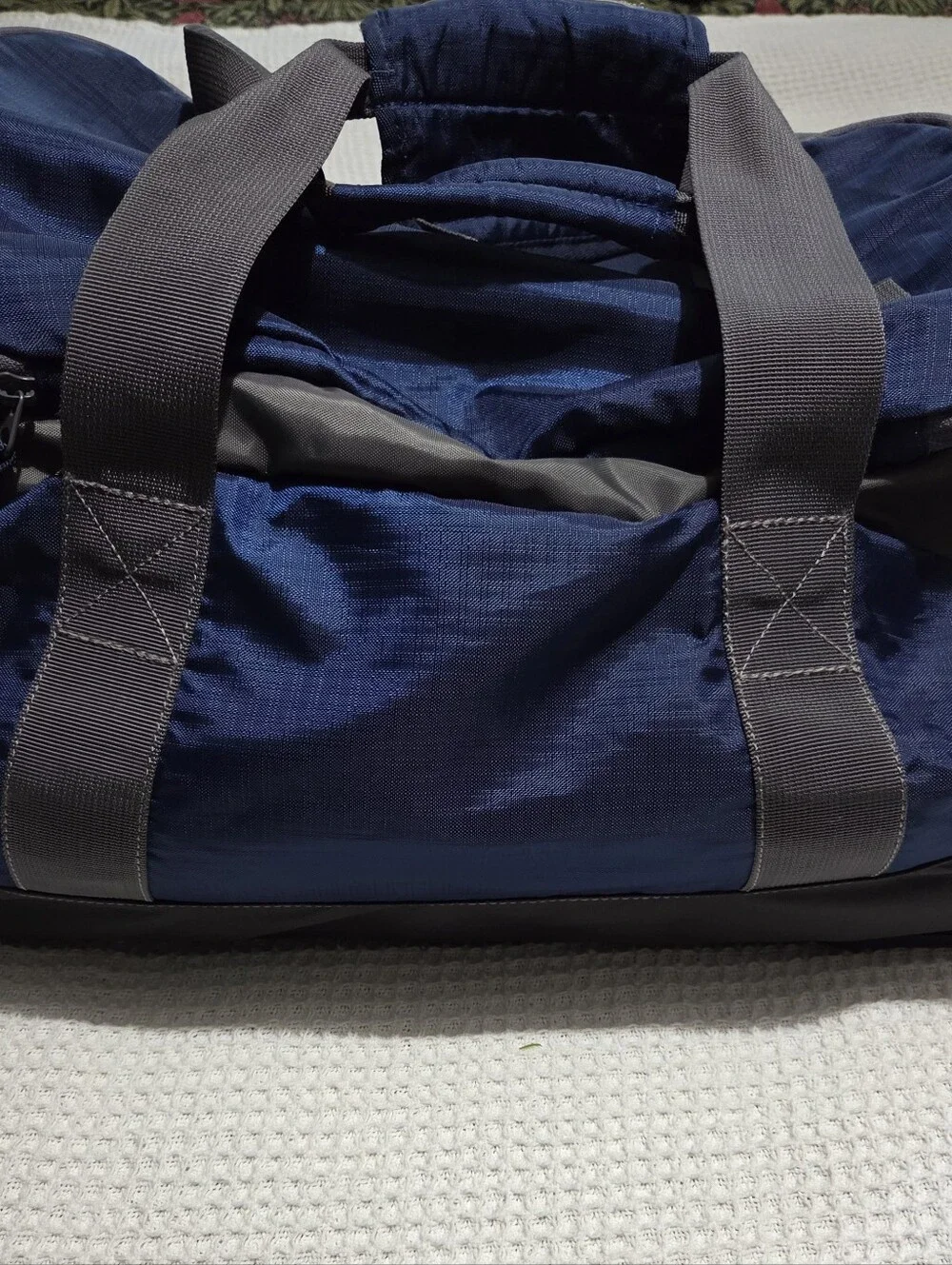 Eddie Bauer Duffle Bag With Wheels